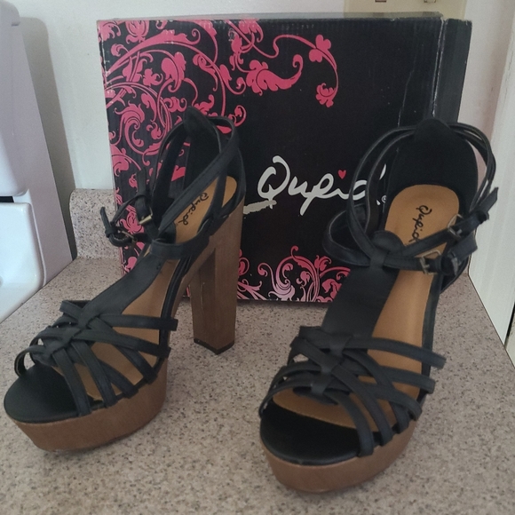 Black/Brown Open Toed Heels - Picture 3 of 8